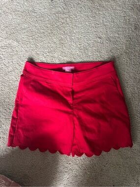 Isaac Mizrahi Red Scalloped Hem Women’s Shorts